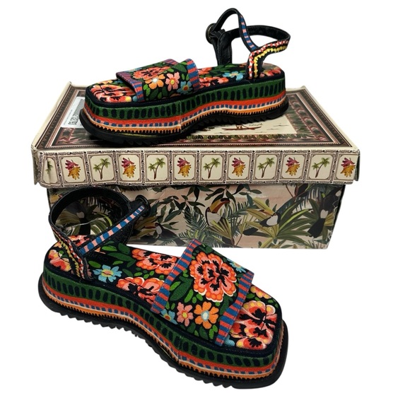 NWB Rare Farm Rio Spring Delight Embroidered Flatform Sandal 8 - Picture 4 of 14